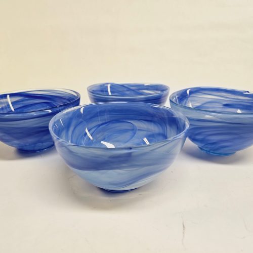 Elegant Set med Blå Glas-Skålar – 4 st Unika Serverings- och Dekorationsdetaljer