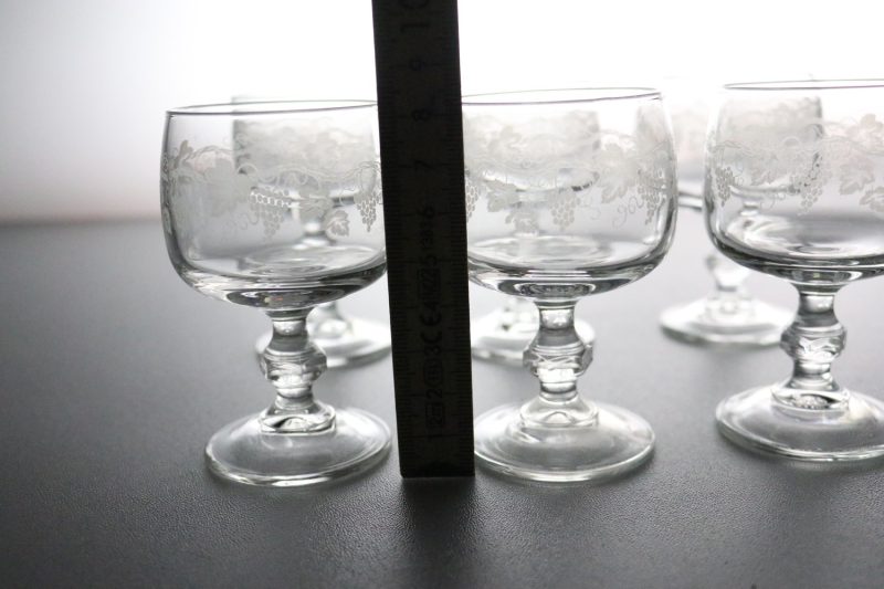 Eleganta vinglas med graverat vindruvemönster – 6 st