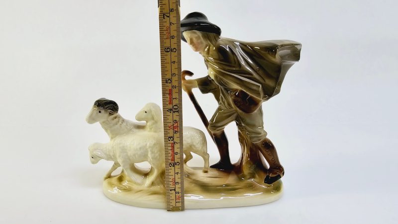 Figurin i Porslin – Fåraherde med Får från Sitzendorf