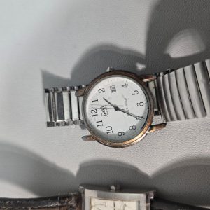 Armbandsur, parti  reservdelsobjekt bl.a Mercedes-Benz och Casio