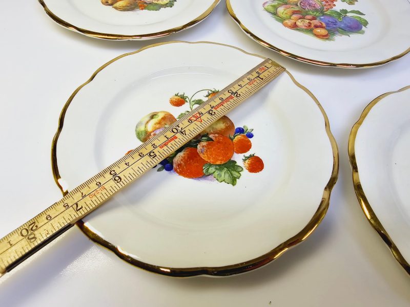 Charmiga desserttallrikar med fruktmotiv – Vintage