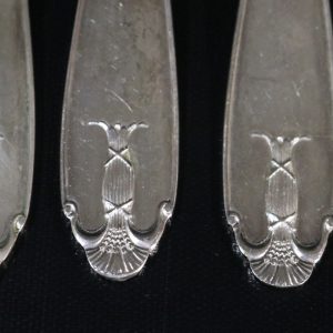 Antikt Set med Eleganta Nysilvergafflar – Ett Klassiker i Din Dukning
