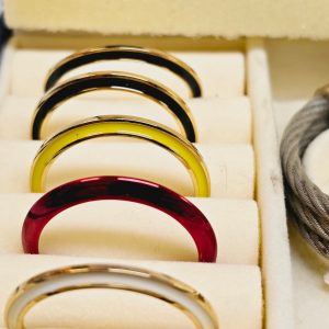 Elegant armbandsur från Jean Jacques – klassisk design med utbytbara ramar