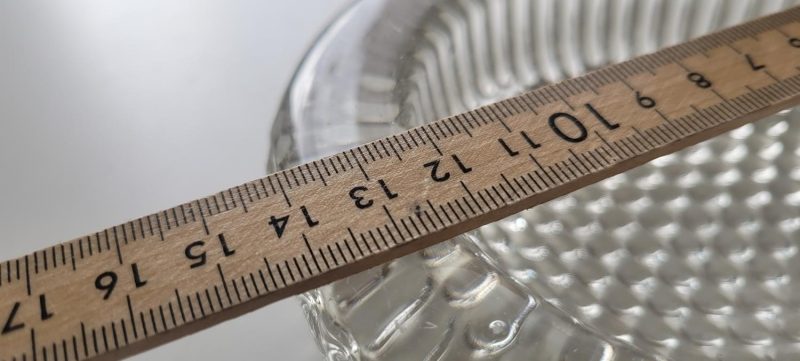 Glasskål / askfat troligen kristall H=4,5cm D=14cm