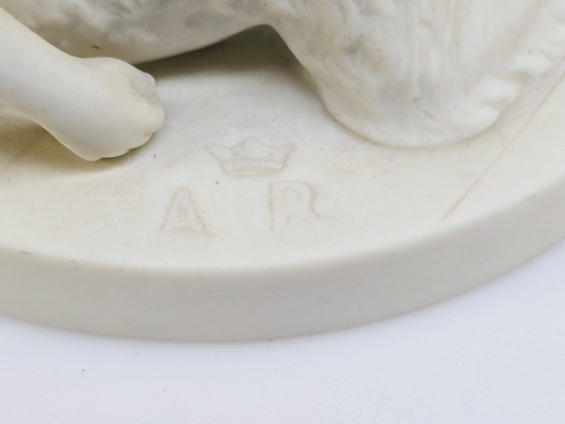 Antik Gustavsberg-skulptur i parian av Adele Rudenschöld – Tidlös elegans