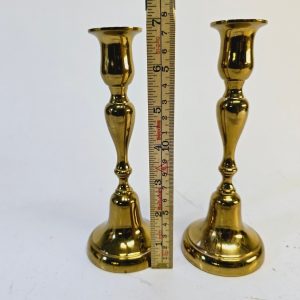 Eleganta Ljusstakar i Mässing – Klassisk Design från Rydéns Malm