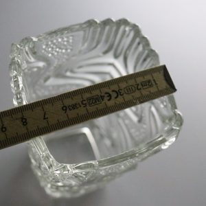 Texturerad Glasvas – 17 cm Hög, Skulptural Design