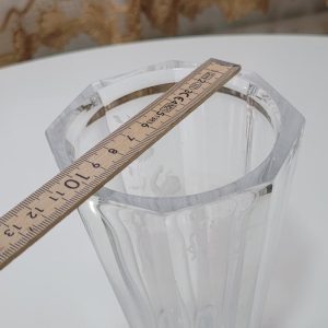 Vas, glas med etsad dekor, troligen Orrefors, NILS LANDBERG