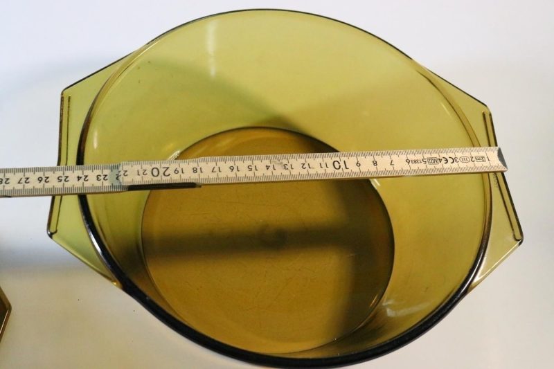 Arcopal Frankrike - vintage mörkt ugnsform i färgat glas