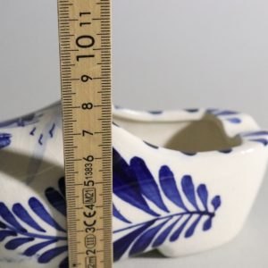 Dekorativ keramiktoffel från Delft – Klassisk blåvit design