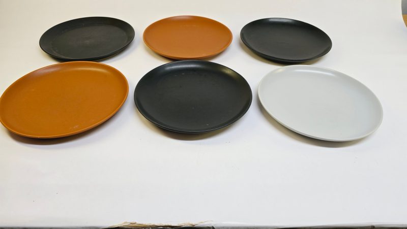 Exklusiva stengodstallrikar – M-L Hellgren Collection, 26 cm
