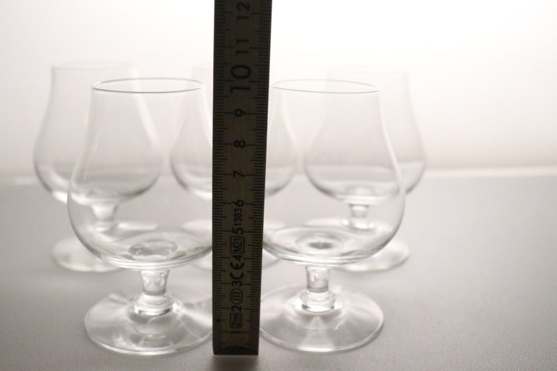 5st glas, 10cm höjd och 4cm i diameter
