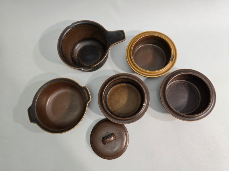Servisdelar, Arabia, "Ruska", Glaserad stengods, Designer: Ulla Procopé