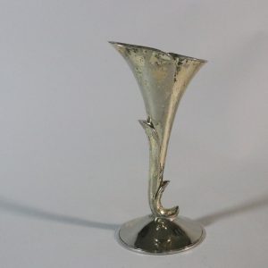 Silverpläterad liljaformad knoppvas