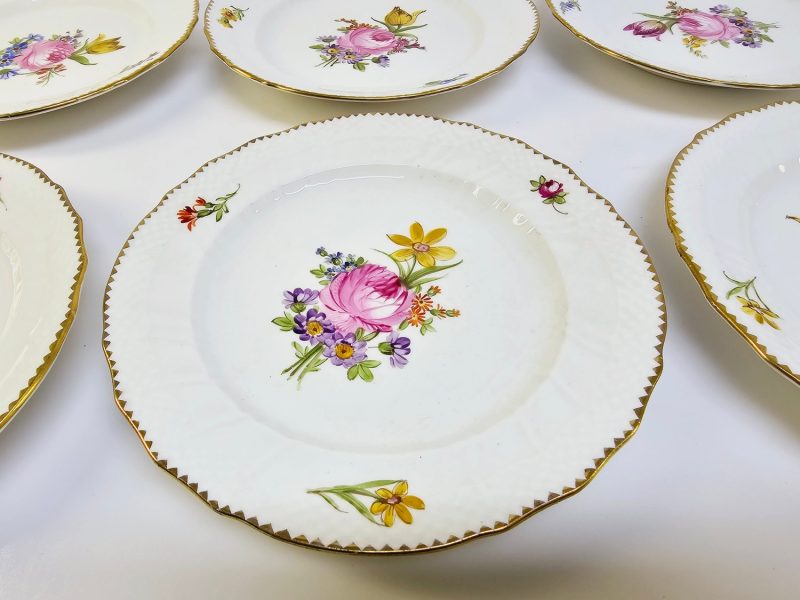 Klassiska Gustavsberg Tallrikar med Blomsterdekor – Set om 6 st