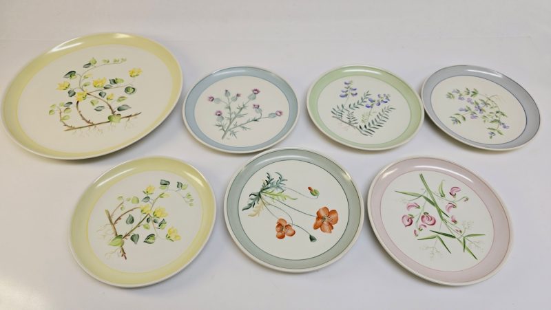 Elegant samling tallrikar – Gefle och Upsala-Ekeby