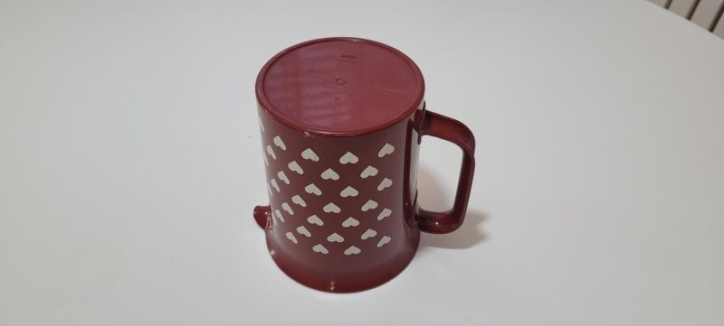 Kanna, Retro bringade. Emsa. Röd med vita hjärtan. 15 cm W.Germany