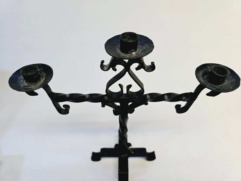 Handsmidd Ljusstake i Järn – 36 cm Hög