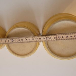 3st gula skålar formar i keramik