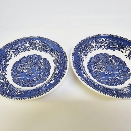 Set med 2 vintage-tallrikar från Enoch Wedgwood – "Avon Cottage"