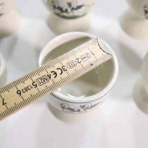 Set med 6 Äggkoppar – Charmigt Motiv med Gåsdesign