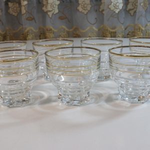 Exklusiv Glasservis - Elegans och Funktionalitet i Perfekt Harmoni!