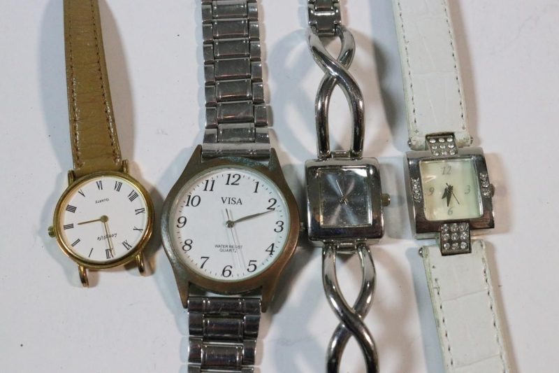 4st armbandsklockor, funktion okänd