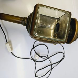 Vintage lanternformad bordslampa i mässing – Rustik och unik design