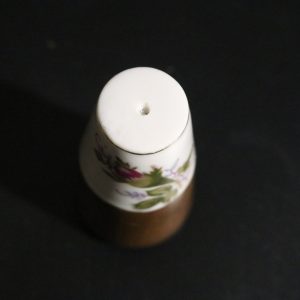 Unik Vintage Pepparkvarn i Trä och Porslin – Klassisk Design