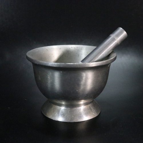 Mortel med mortelstöt , metall troligen aluminium