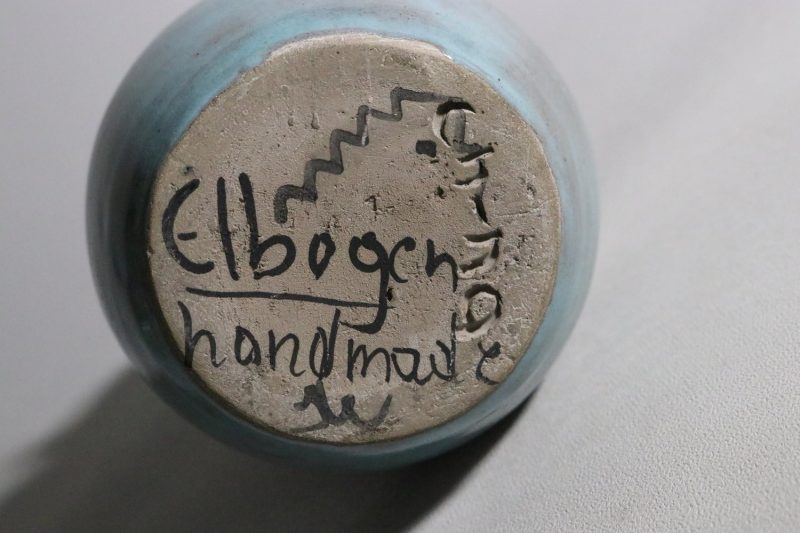 Unik Handgjord Keramikskulptur – Elbogen, 23 cm