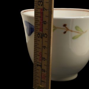 Charmiga handmålade kaffekoppar med fat från Gustavsberg – Ranka-serien