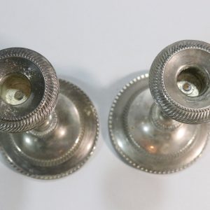 2st äldre  ljusstakar i metall