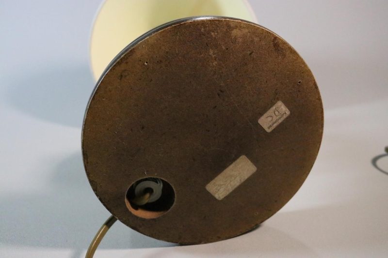Bordslampa, med figur av kvinna med golfklubba - golf