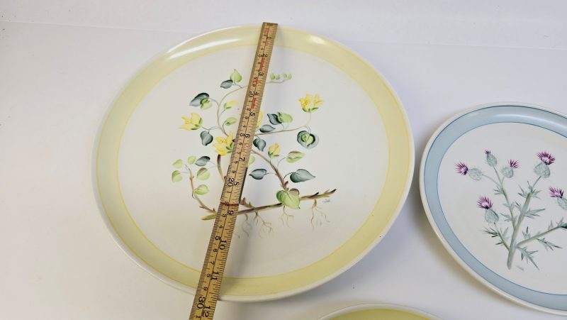 Elegant samling tallrikar – Gefle och Upsala-Ekeby