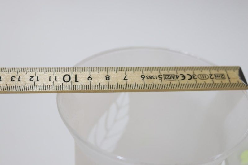 3st ljuslyktor i glas med lövdekor