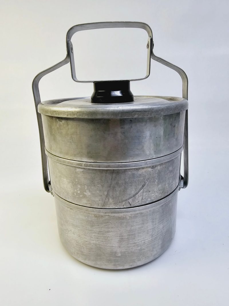 Rustik och charmig trippelmatslåda i aluminium – en vintagepärla