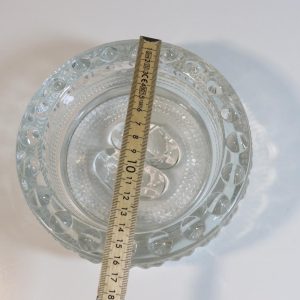 Askfat i glas, troligen kristall