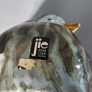 Erik Engqvist för Jie Keramik, stor blå och grön fågel