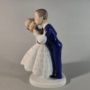 Bing & Grøndahl Figur Ungdommelig Dristighed No 2162