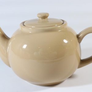 Tekanna med lock – färg: beige– typisk engelsk tekanna "create by just mugs"