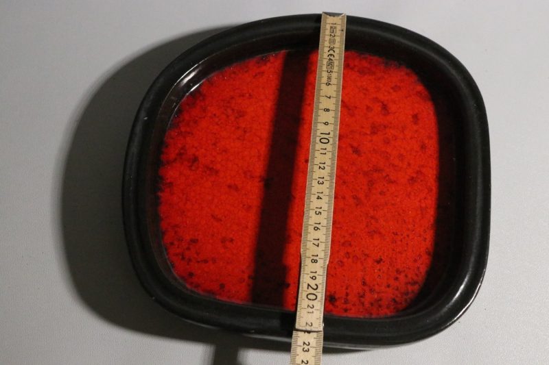 Vacker retrofat med röd glasyr – 23 cm