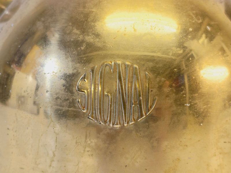 Vintage Mässingskittel från SIGNAL – Retro Skönhet med Skandinavisk Kvalitet