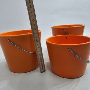 Lys upp ditt utrymme med våra färgglada krukor - Perfekta för alla växter!