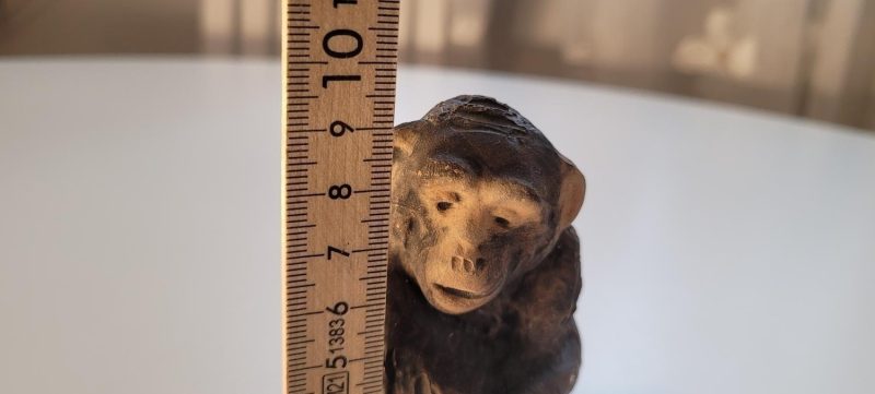 FIGURIN, APA, TILGMANS KERAMIK