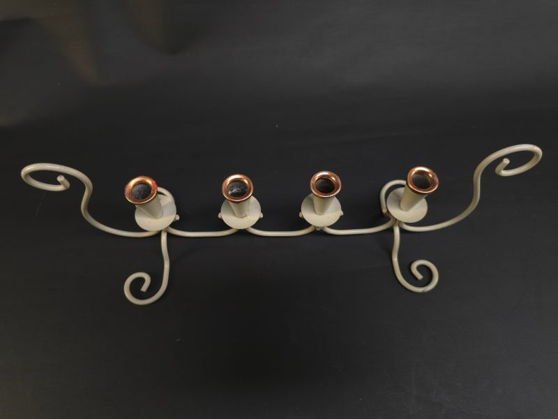 Charmig ljusstake i smide med kopparinslag – Vintage elegans