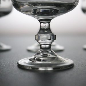 Eleganta vinglas med graverat vindruvemönster – 6 st