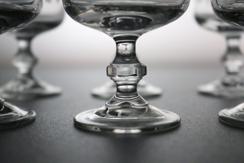 Eleganta vinglas med graverat vindruvemönster – 6 st