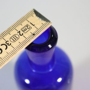 BLOMVAS / FLASKA, Blått glas, ca 13,5cm