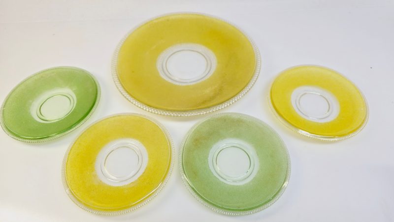 Färgglada glasfat – Set med vintagekänsla